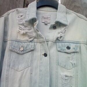 LOVE TREE DISTRESSED JACKET WOMEN M LIGHT BLUE BUTTON COLLARED LONG SLEEVE DENIM